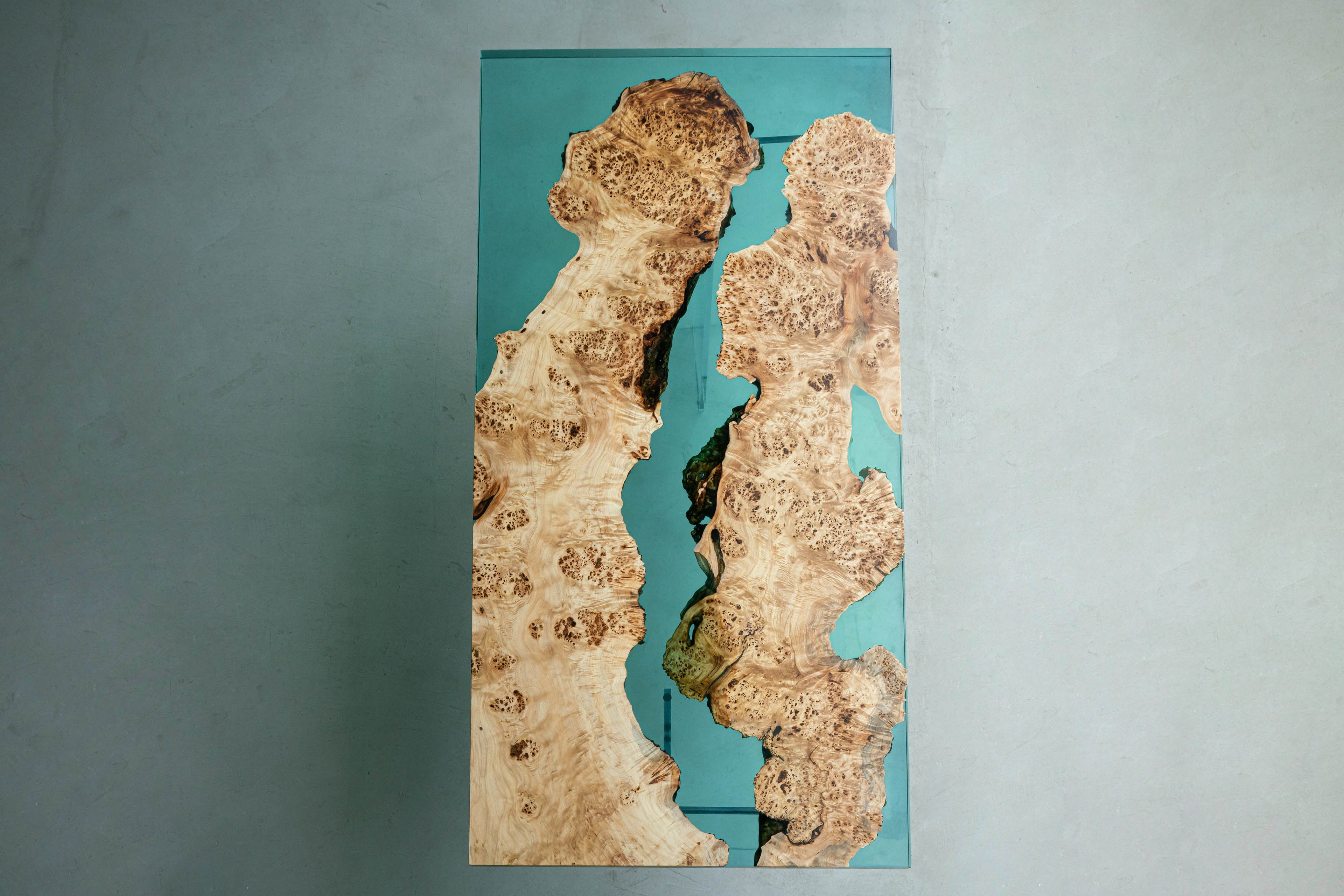 Poplar Wood Epoxy Resin Table